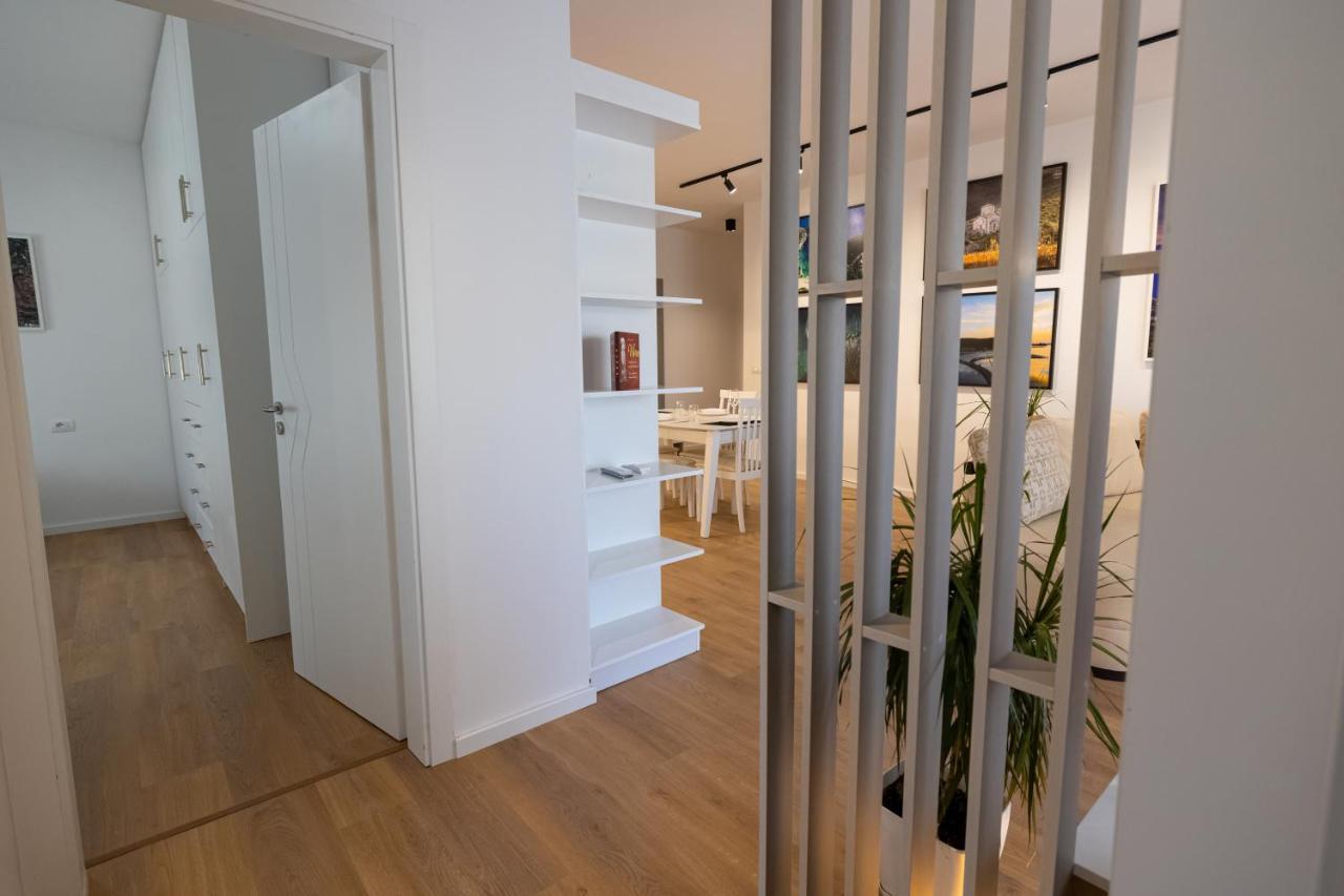 Victoria Lungomare Apartment Вльора Екстер'єр фото