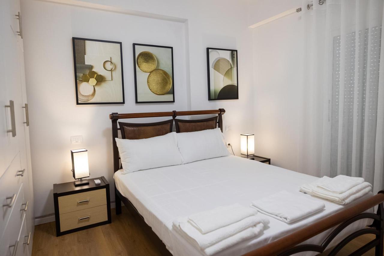 Victoria Lungomare Apartment Вльора Екстер'єр фото