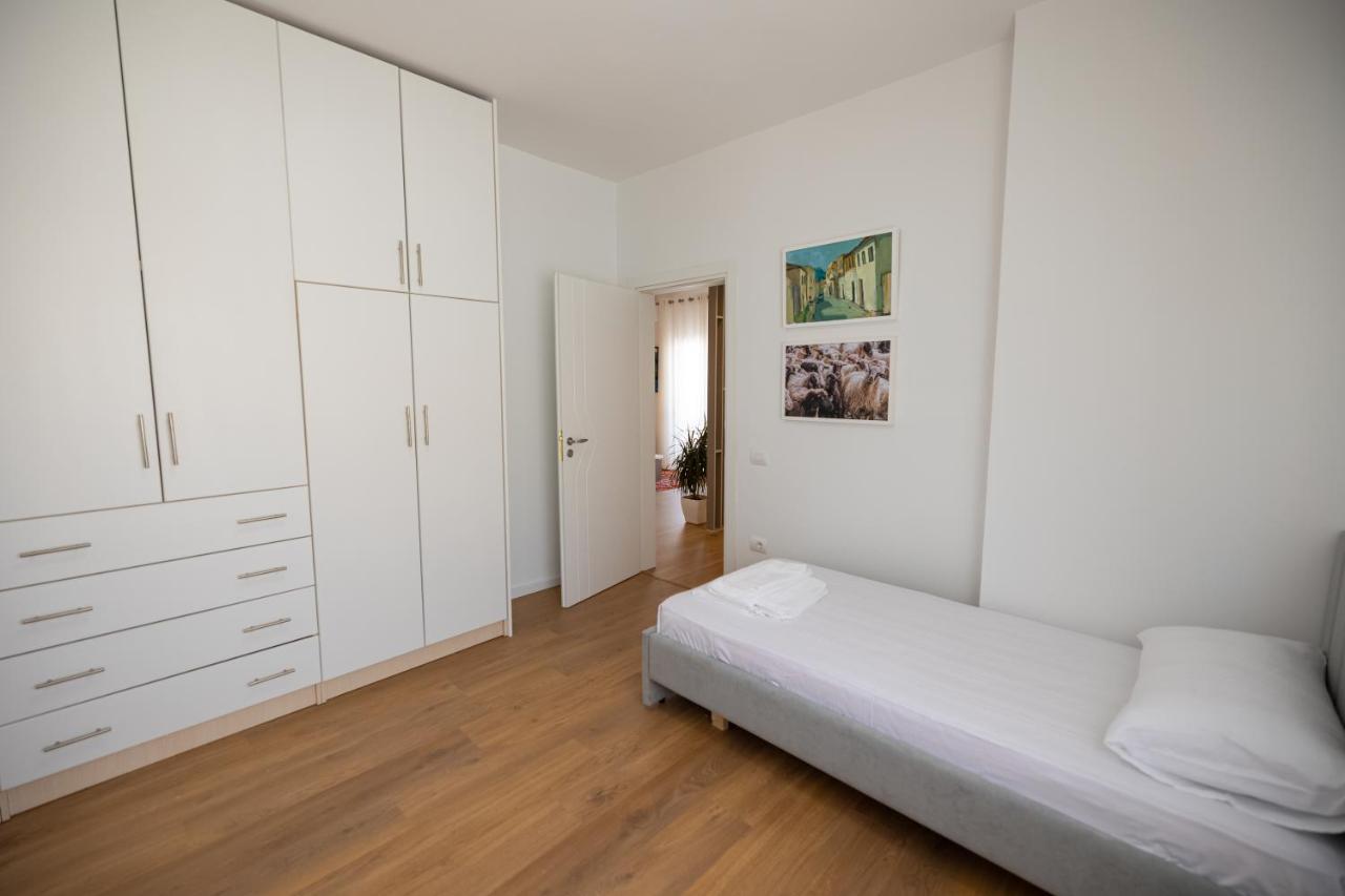 Victoria Lungomare Apartment Вльора Екстер'єр фото