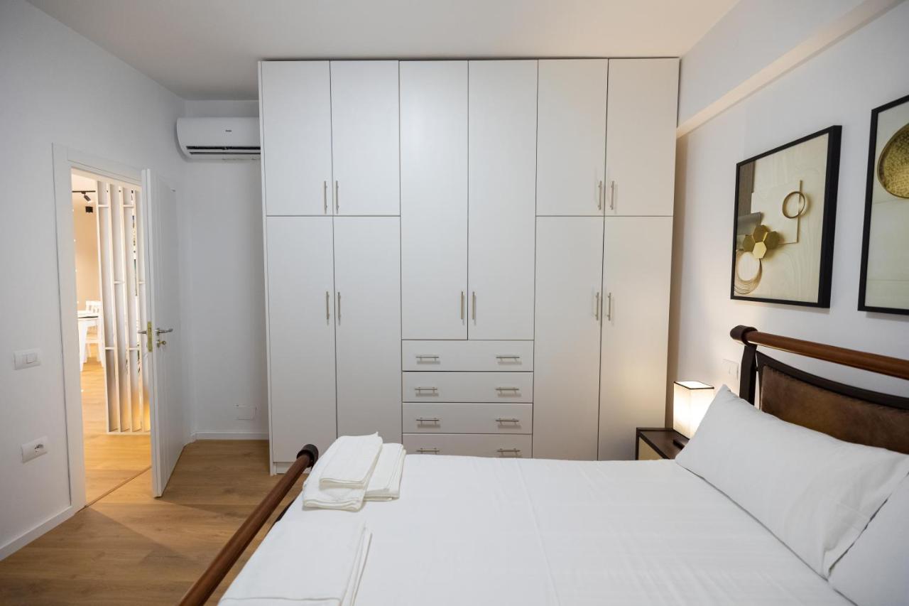 Victoria Lungomare Apartment Вльора Екстер'єр фото