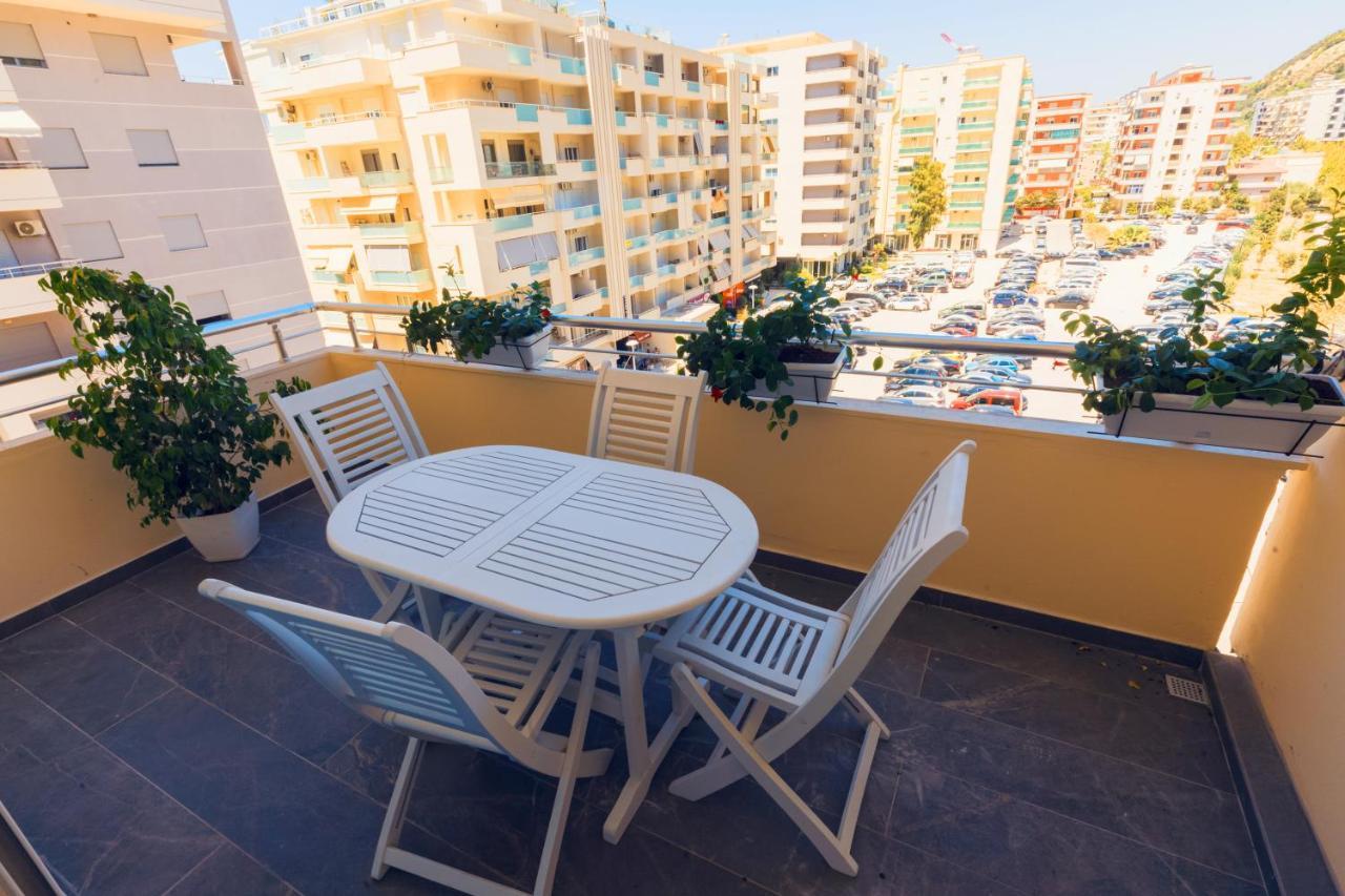 Victoria Lungomare Apartment Вльора Екстер'єр фото
