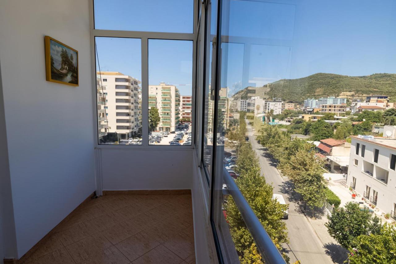 Victoria Lungomare Apartment Вльора Екстер'єр фото