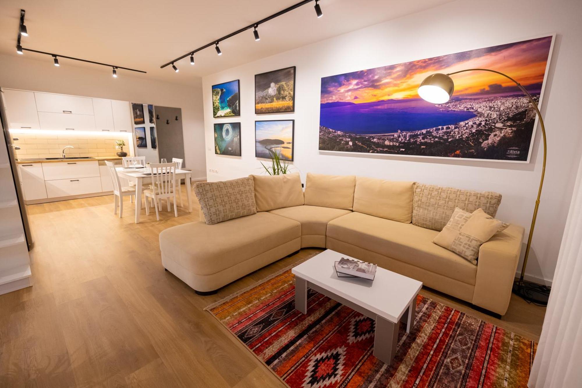 Victoria Lungomare Apartment Вльора Екстер'єр фото