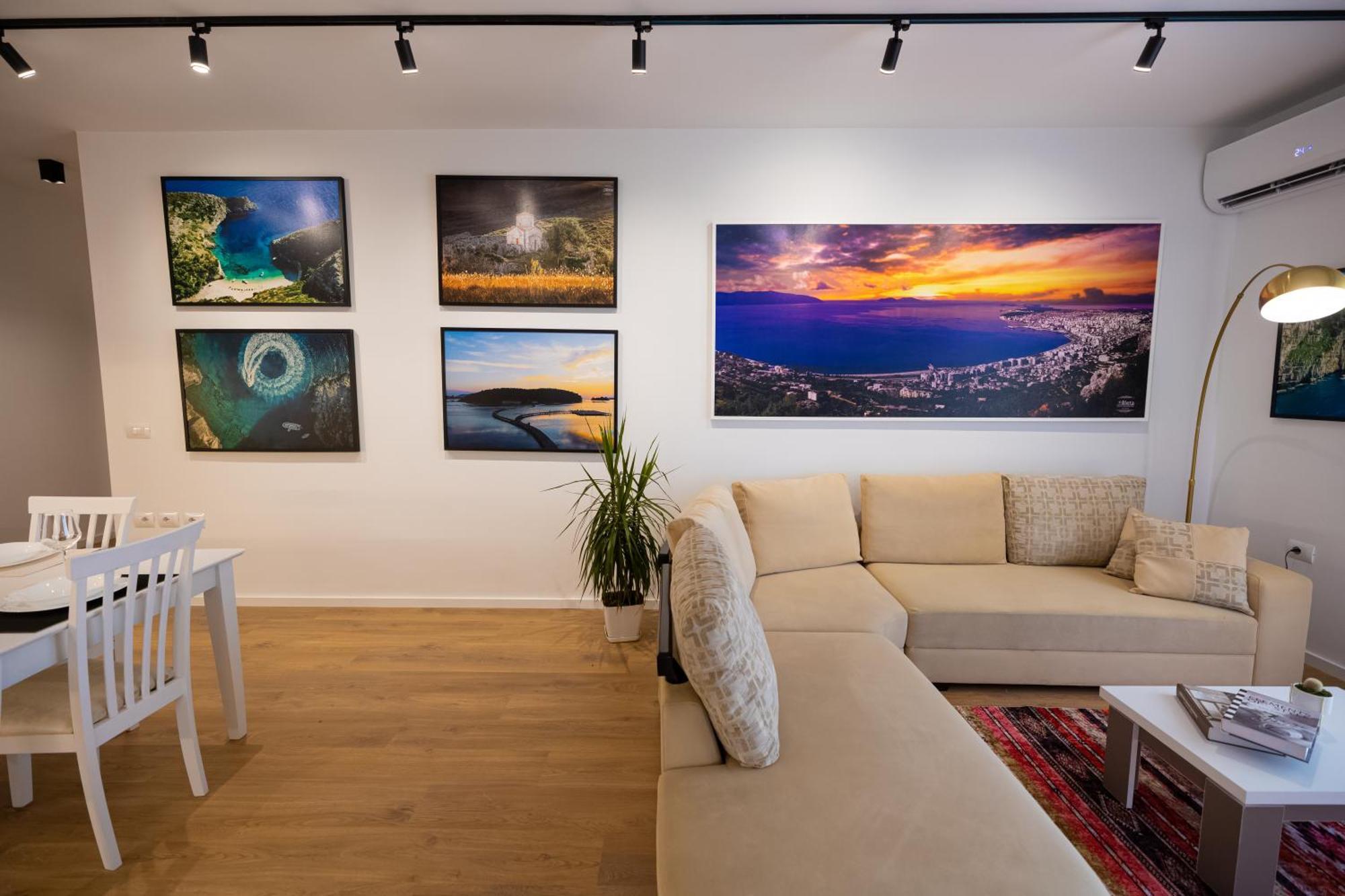 Victoria Lungomare Apartment Вльора Екстер'єр фото