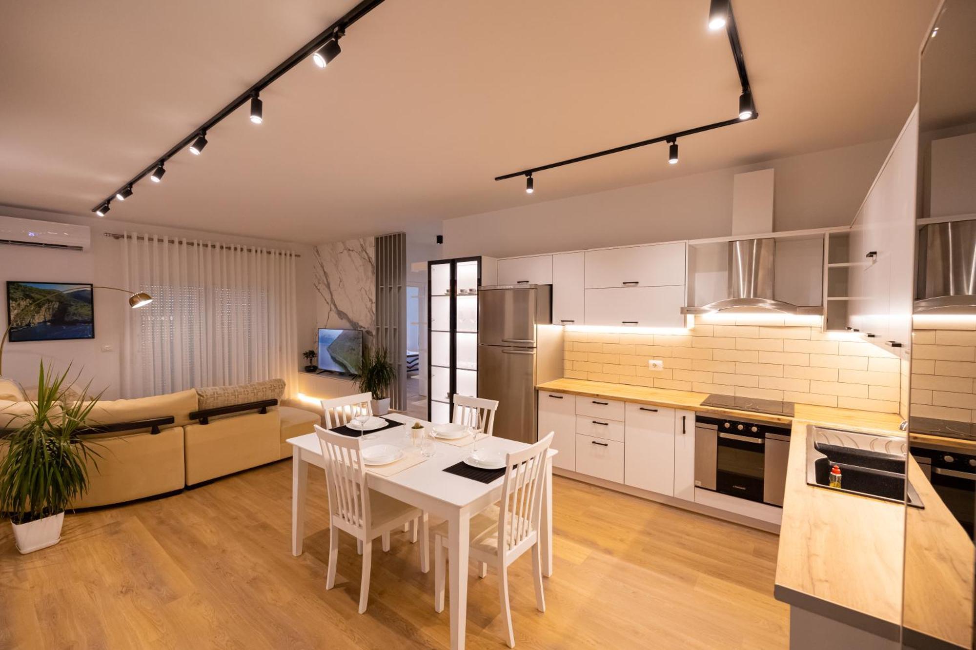 Victoria Lungomare Apartment Вльора Екстер'єр фото